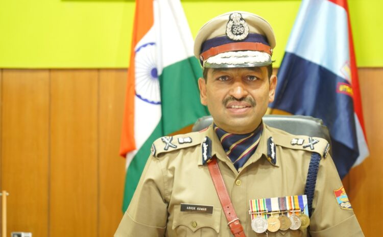 श्री अशोक कुमार, पुलिस महानिदेशक, उत्तराखण्ड के सख्त निर्देश। गैर जनपद अथवा राज्यों में दबिश/तलाश के लिए जाने हेतु यदि पीड़ित से की किसी भी प्रकार की मांग की, तो कार्यवाही के लिए रहें तैयार।