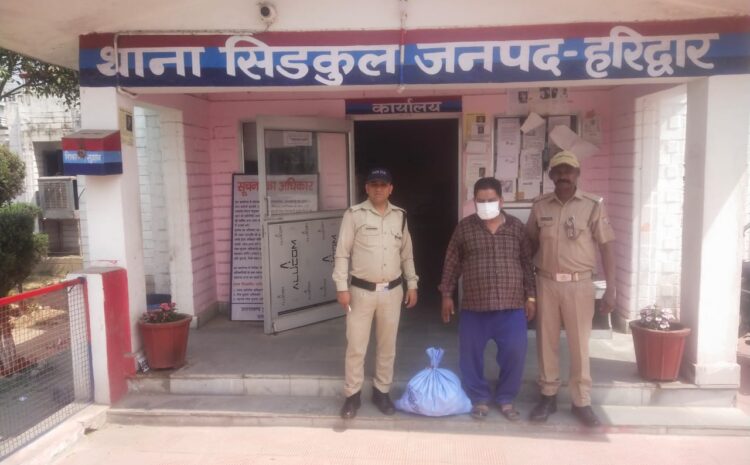  60 पव्वे देशी शराब के साथ पुलिस ने एक आरोपी को धर दबोचा