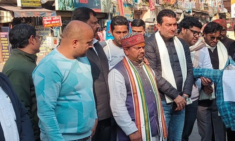  महानगर कांग्रेस कमेटी हरिद्वार द्वारा राहुल गांधी के खिलाफ झूठी एफआईआर दर्ज करने के विरोध में भाजपा सरकार का पुतला दहन कर विरोध प्रदर्शन किया